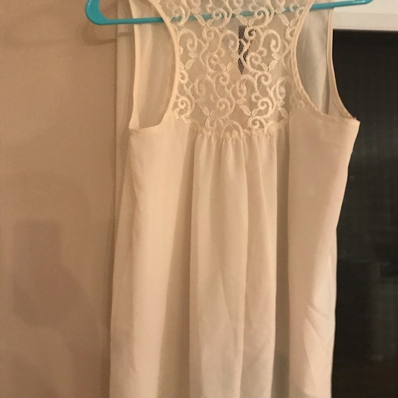 White sheer flowing top - Picture 3 of 4